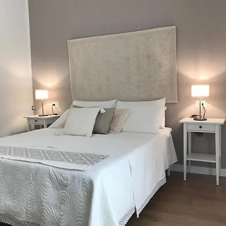 招待所 Alcentro 3*