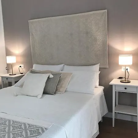 بيت ضيافة Alcentro 3*