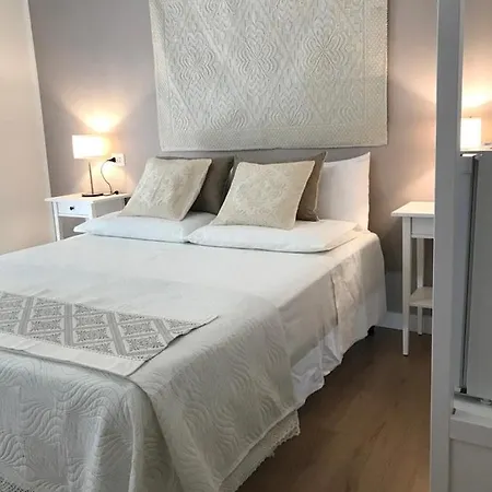 Alcentro 招待所 3*