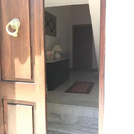 بيت ضيافة Alcentro 3*