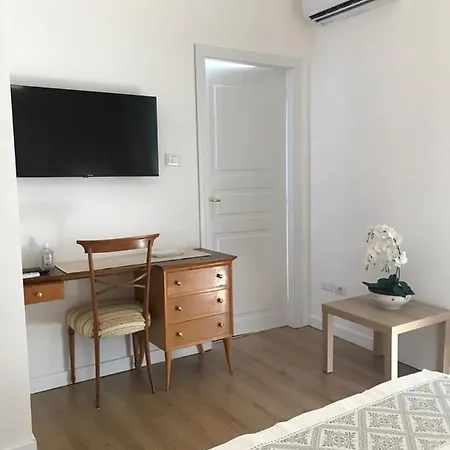 Alcentro 招待所