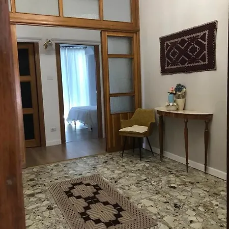 Alcentro بيت ضيافة كاربونيا